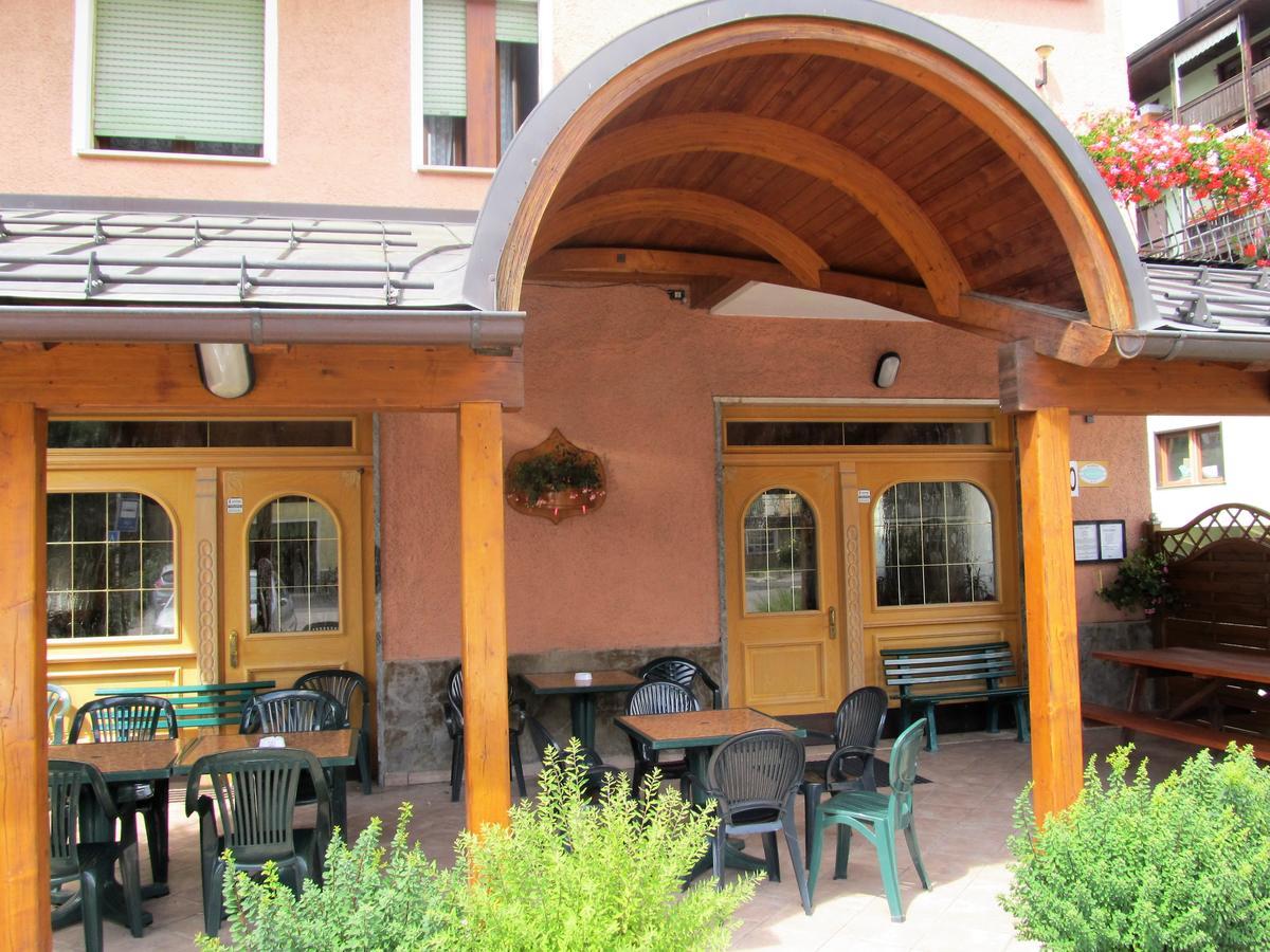 Green Base Hotel B&B Malè Exterior foto